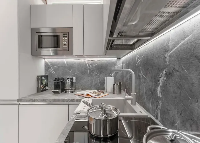 Vitruvio Palace - La Vista Apartments